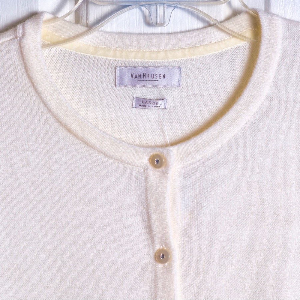 Van Heusen Winter White Cardigan with Pearl like buttons, Size L - Picture 4 of 4